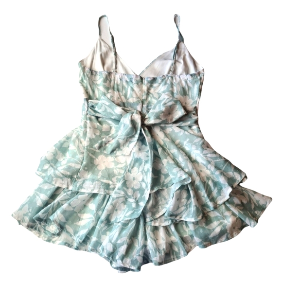 Ally Size 8 Floral Pastel Green & White Playsuit - Picture 3 of 11
